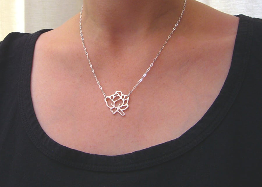 Sterling silver flower stencil necklace