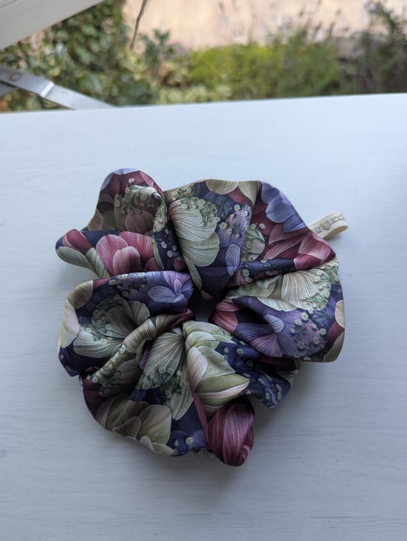 Scrunchie - Mystic florals 