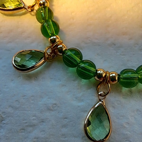 Peridot colour Raindrop Bracelet 