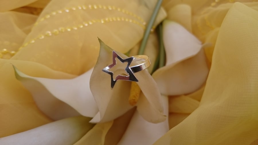 Sterling silver open star adjustable ring