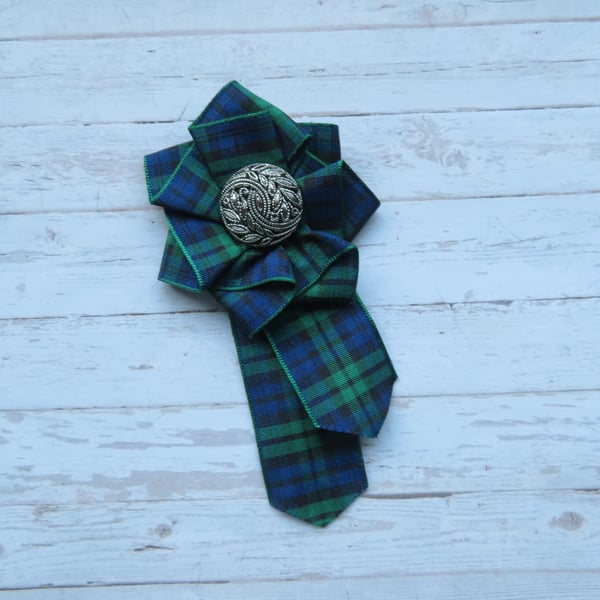 Black Watch Tartan Ruffle Rosette and Leaf Scroll Button Brooch Pin 