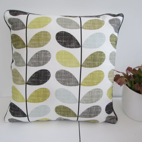 Scandinavian Design   Cushion Cover with Grey Piping