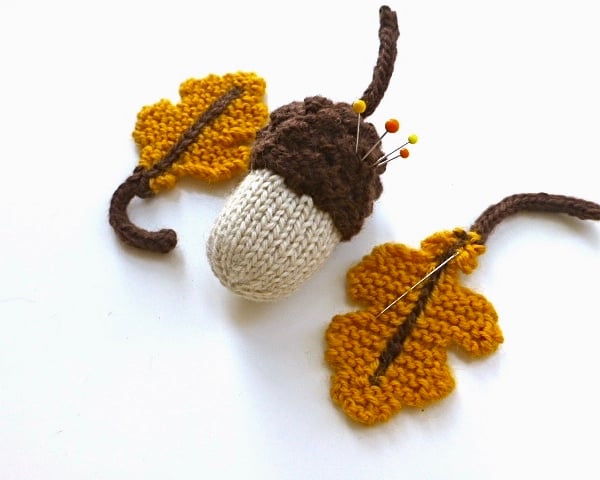 Pincushion, knitted acorn pincushion, pin tidy, needlework gift