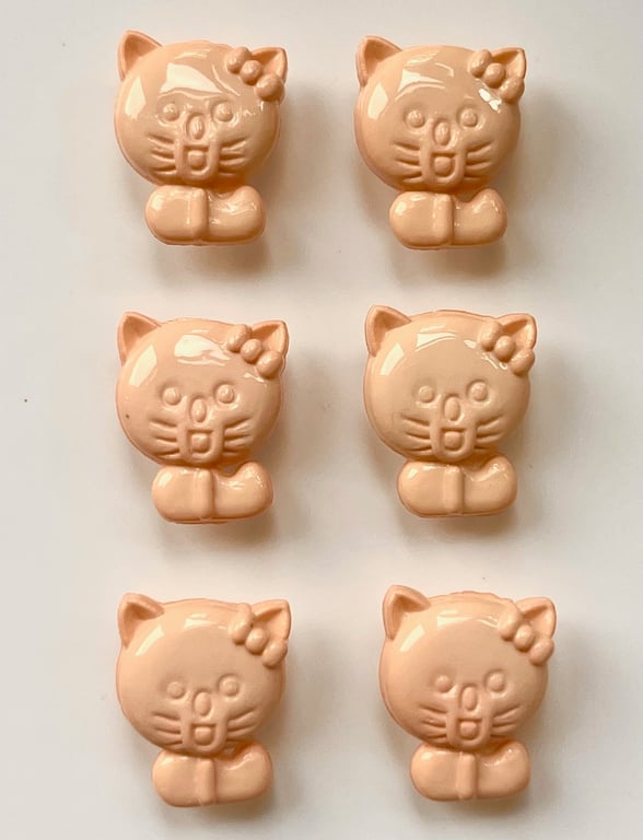 6 Cat Buttons, Peach, 15mm, Pussycat, Children, Babywear, Buy 1 Get 1 Free
