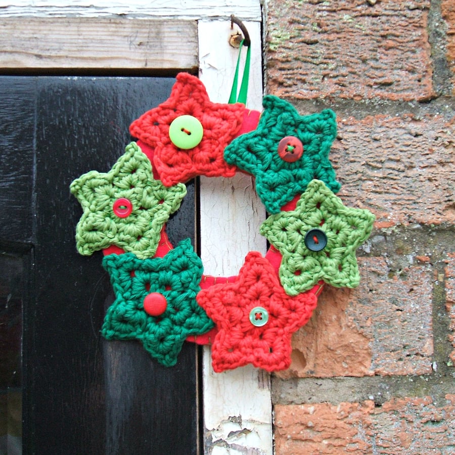 Red & Green Crochet Star Christmas Wreath