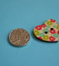 Wooden Heart Buttons Floral Retro Daisy Green Red Blue 6pk 25x22mm (H15) - Image 2