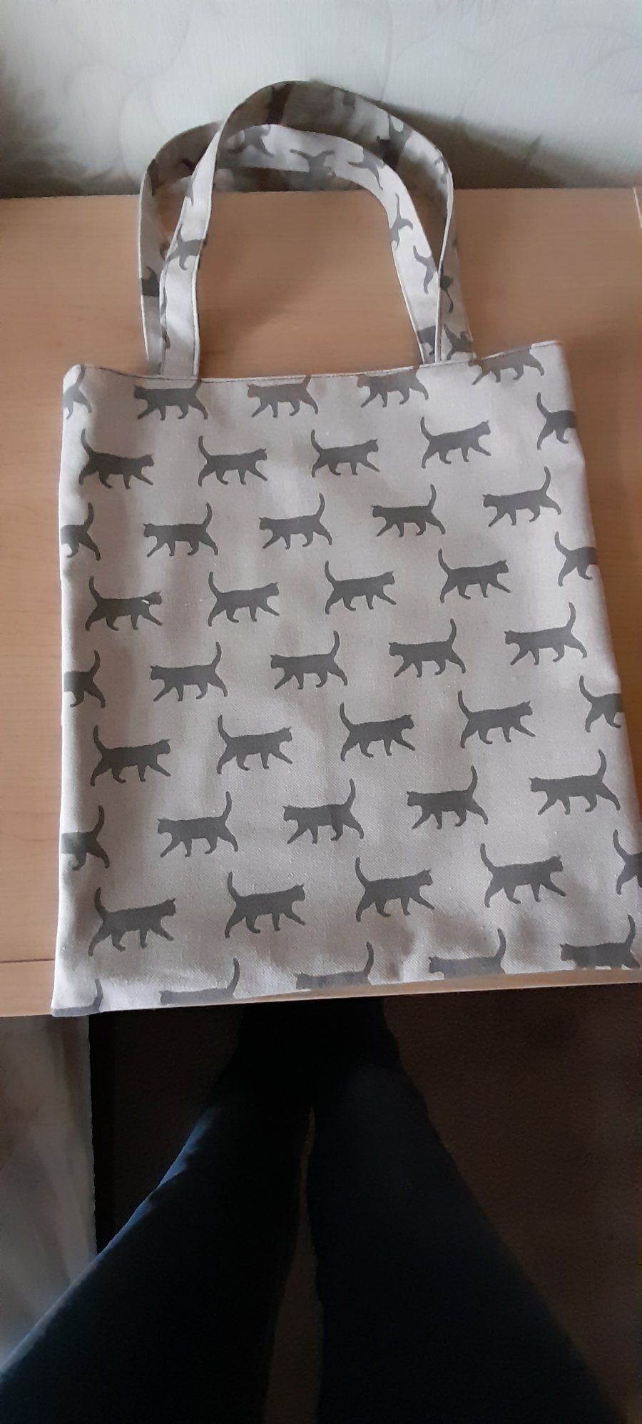 Tote bag with cat print