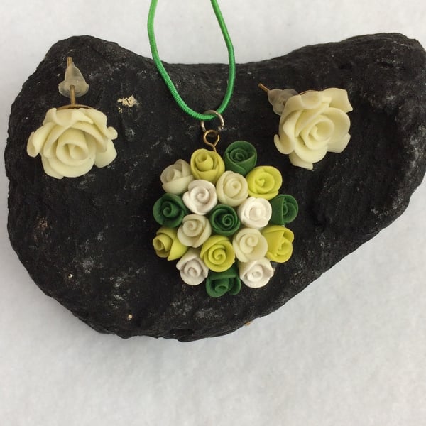 Flower Girl Earring and Necklace set (green)