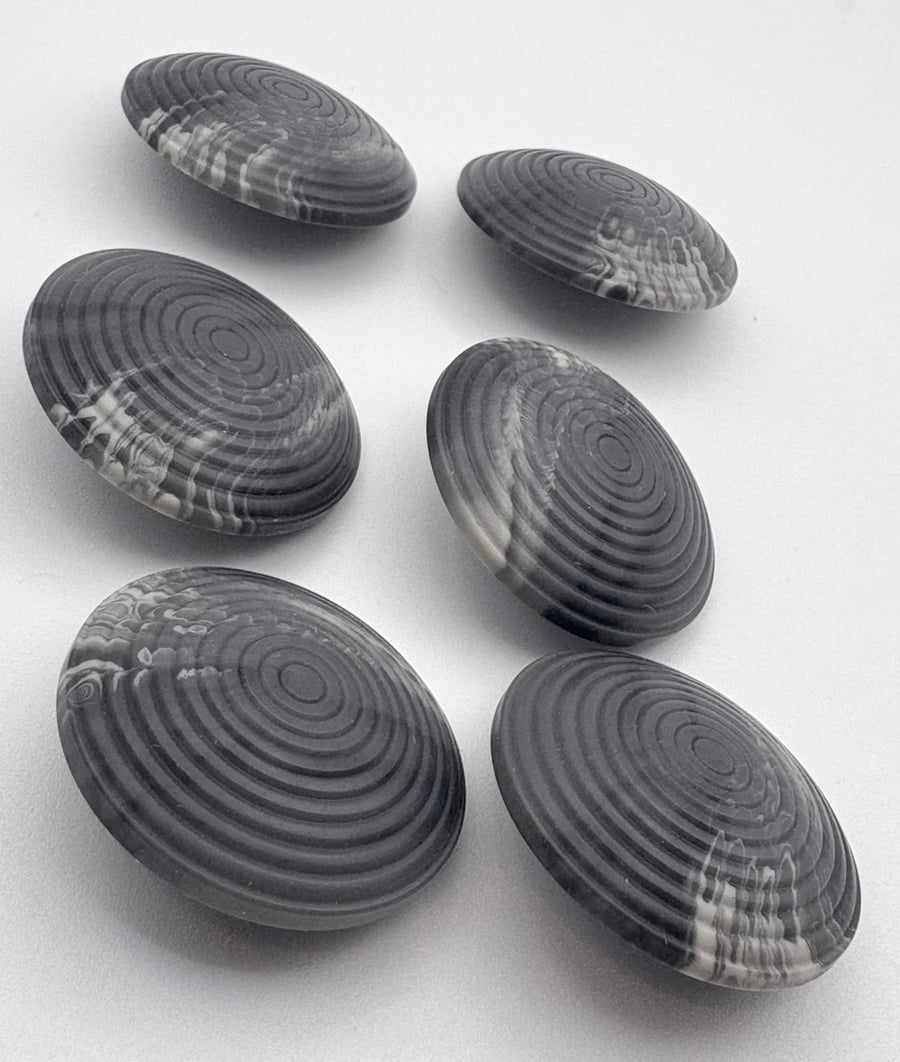 6 Chunky Buttons, Grey 28mm, Cone Shaped, Tight Circles Design, Woodgrain