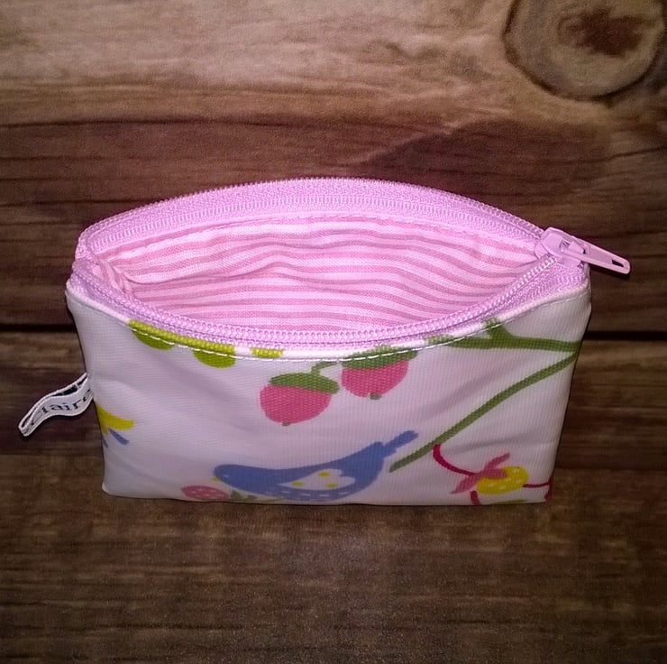 Oilcloth coin or card wallet, cream with pink f... - Folksy