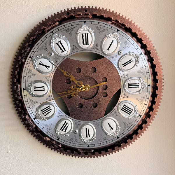 Steampunk Cog Gear Clock (Gold Hands)