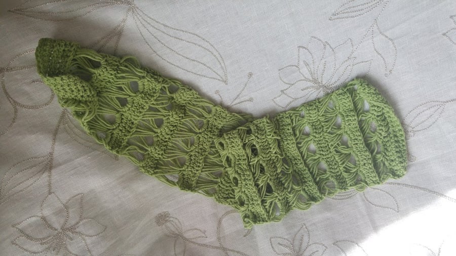Green Broomstick Lace Crochet Scarf