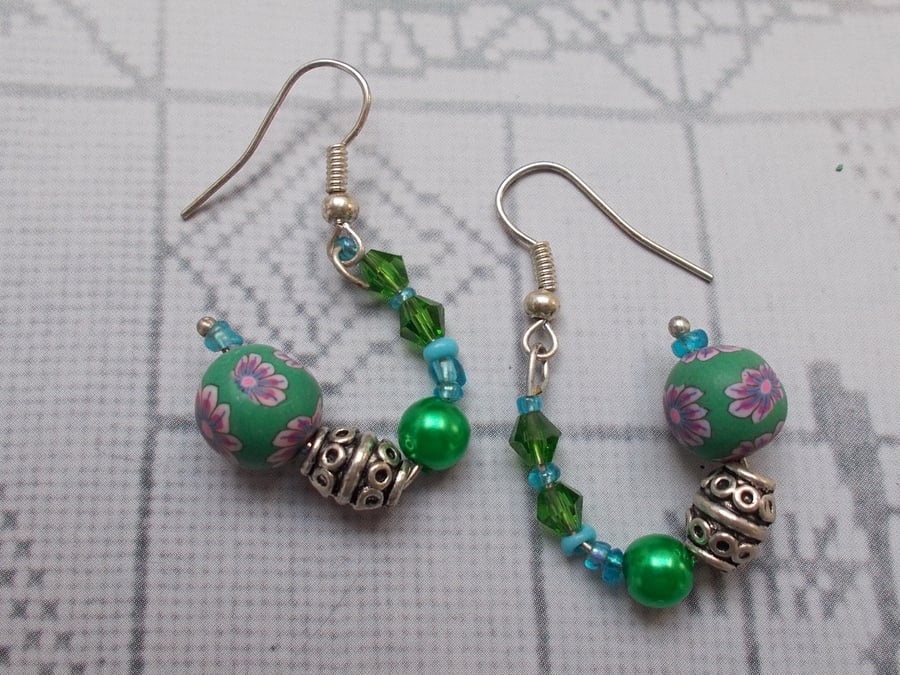 Beautiful Beaded Earrings in Green and Tibetan Silver