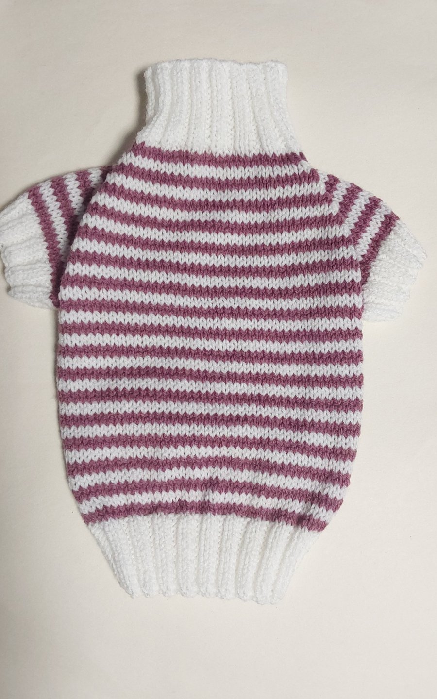 Medium dog puppy sweater jumper coat 14”L 16”G hand knit (raglan sleeved)
