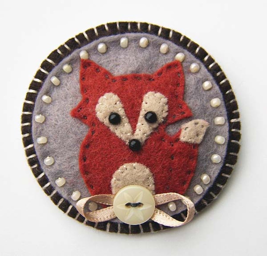 Reserved for LittleFox ... Fox Brooch