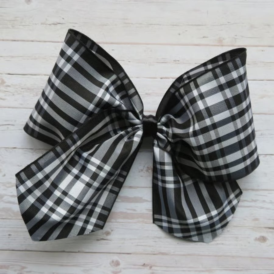 Menzies Black & White Tartan Retro Style Clip In Hair Bow
