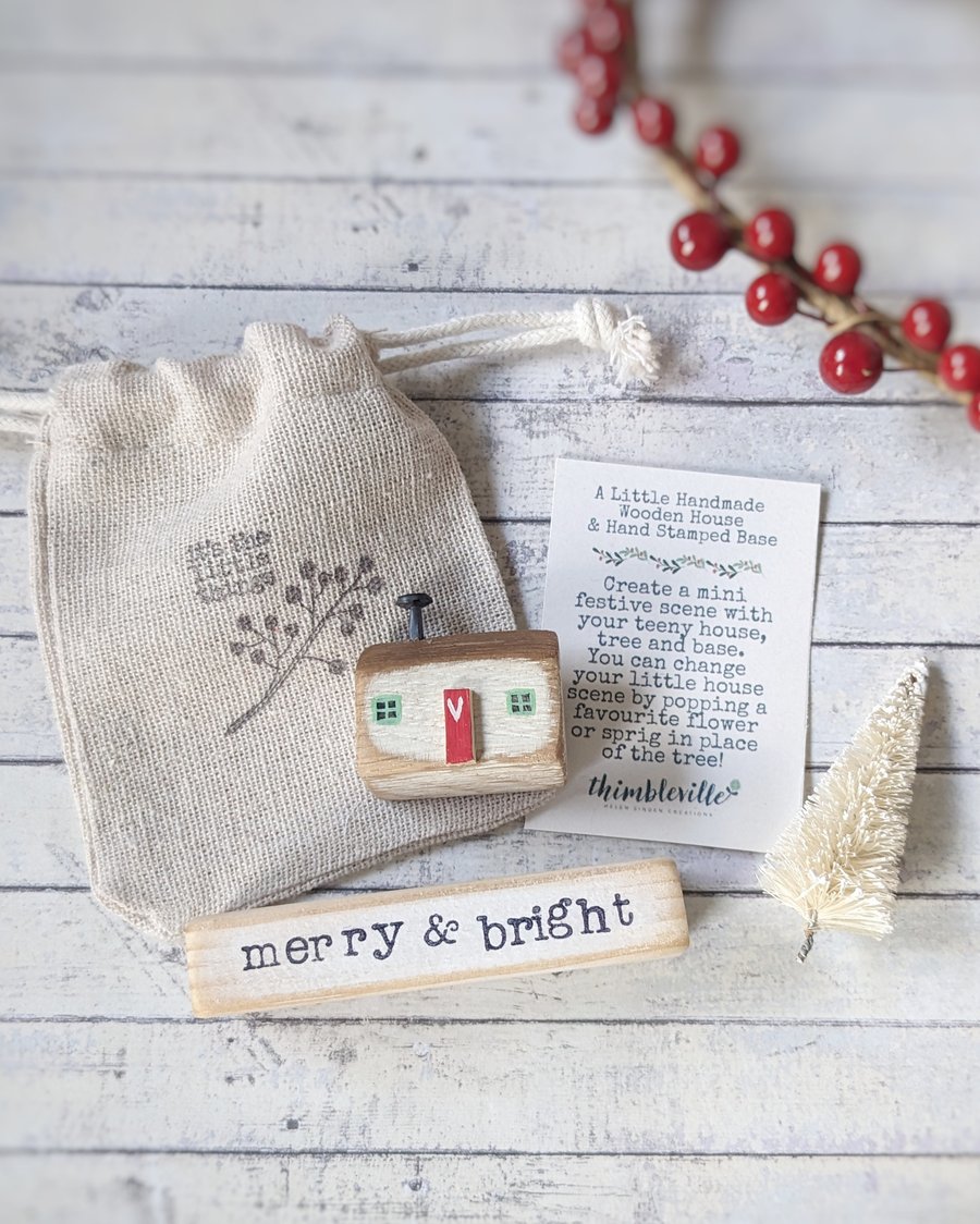 Little Wooden Handmade House in a Bag with Christmas Tree 'Merry & Bright' 