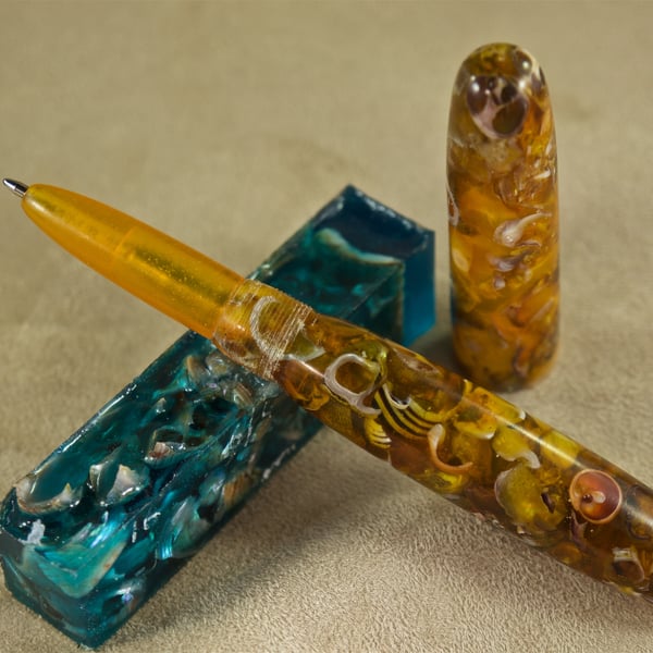 Hand made collectors rollerball pen with natural shells, SB8