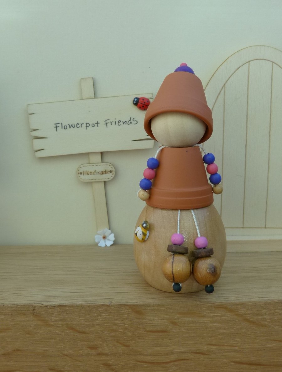 Flowerpot Friend - Come sit with me & Bee.
