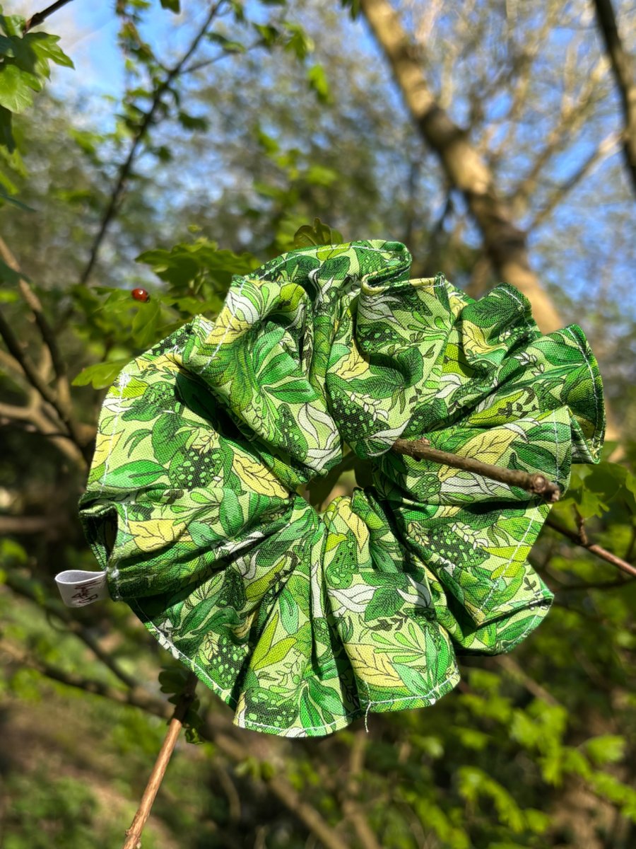 Rainforest leaf scrunchie