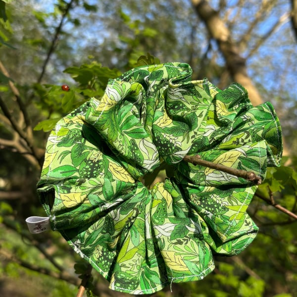 Rainforest leaf scrunchie