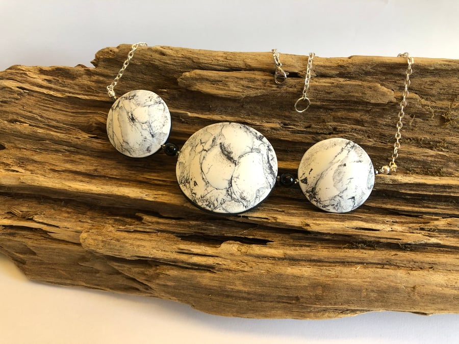 Marble Effect Necklace