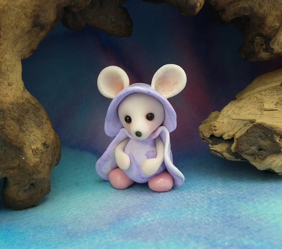 Downland Mouse 'Zena' Crop Gatherer OOAK Sculpt by Ann Galvin Gnome Village