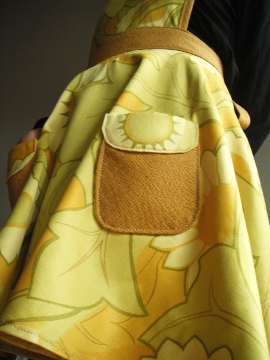 Sunburst Flower Vintage Apron