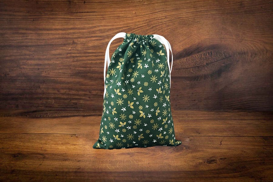 Handmade Christmas Gift Bag Holly & Snowflakes Design, Eco-Friendly-CHBB42