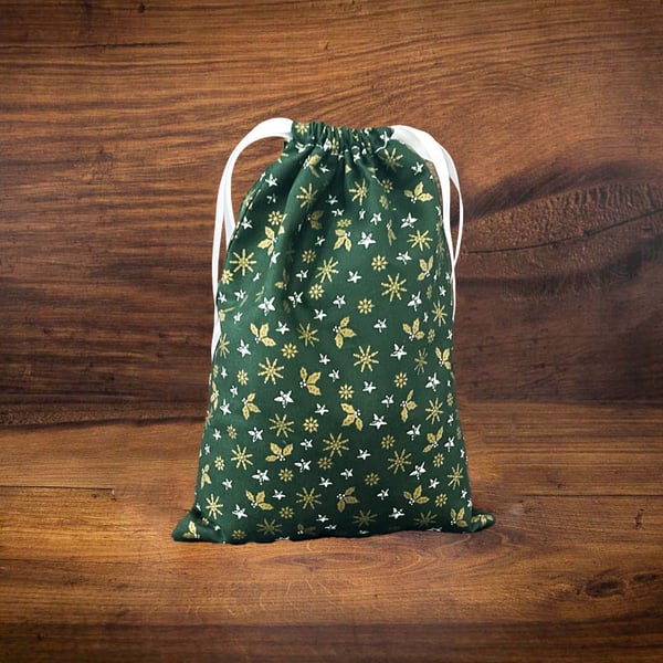Handmade Christmas Gift Bag Holly & Snowflakes Design, Eco-Friendly-CHBB42