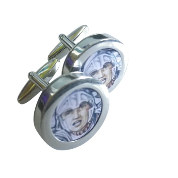 Sir Lancelot Supreme Army Commander cuff links, great portrayal of the period..