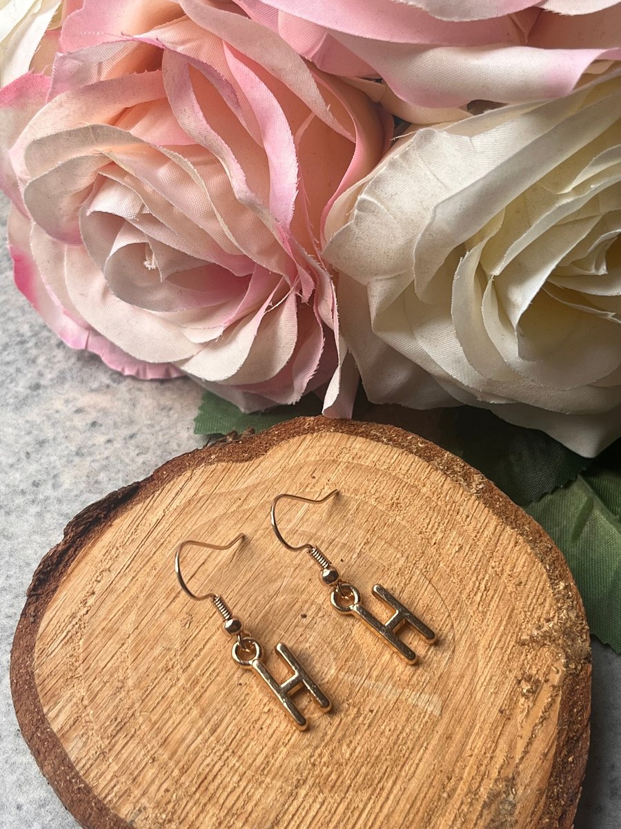Initial earrings dangle deals