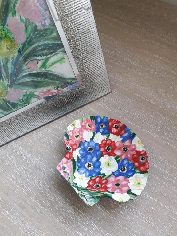 Handpainted "colourful anemone flowers" king scallop shell Trinket Dish.  