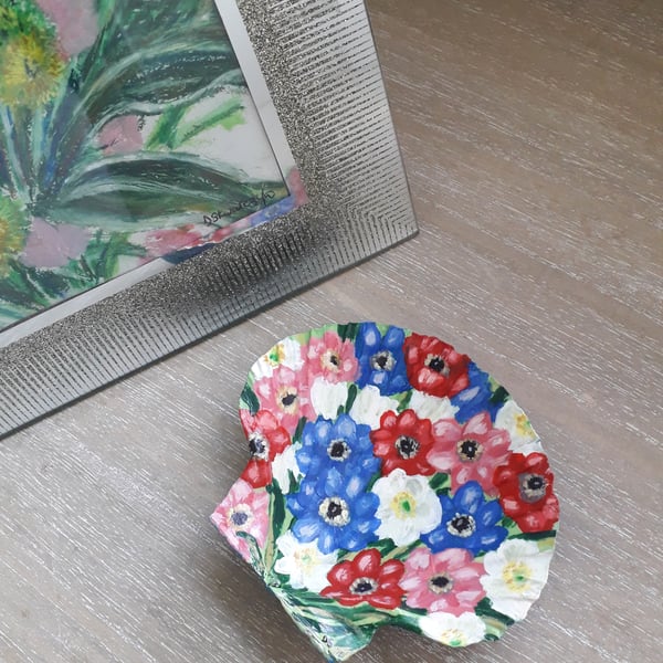 Handpainted "colourful anemone flowers" king scallop shell Trinket Dish.  