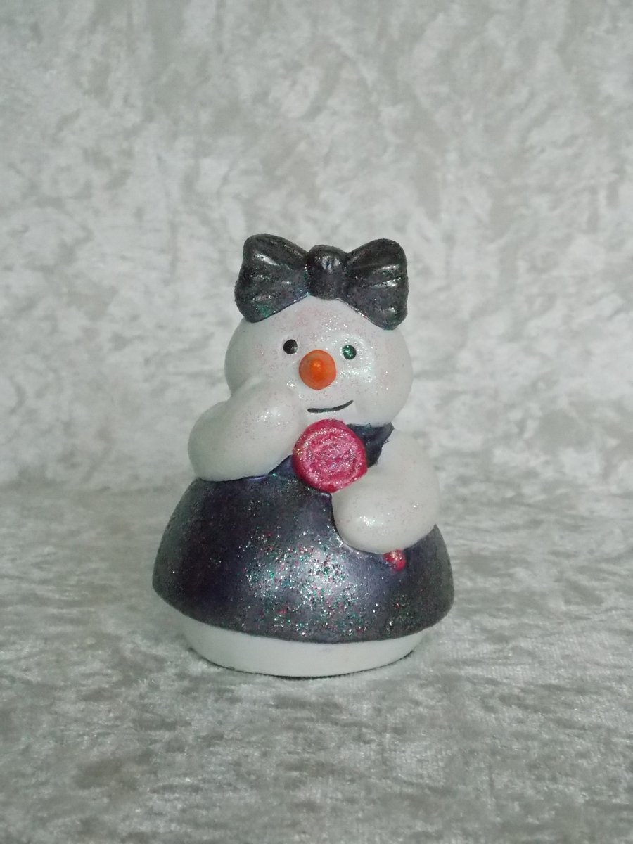 Ceramic Hand Painted Small Christmas Xmas Snow Girl Figurine Ornament Decoration