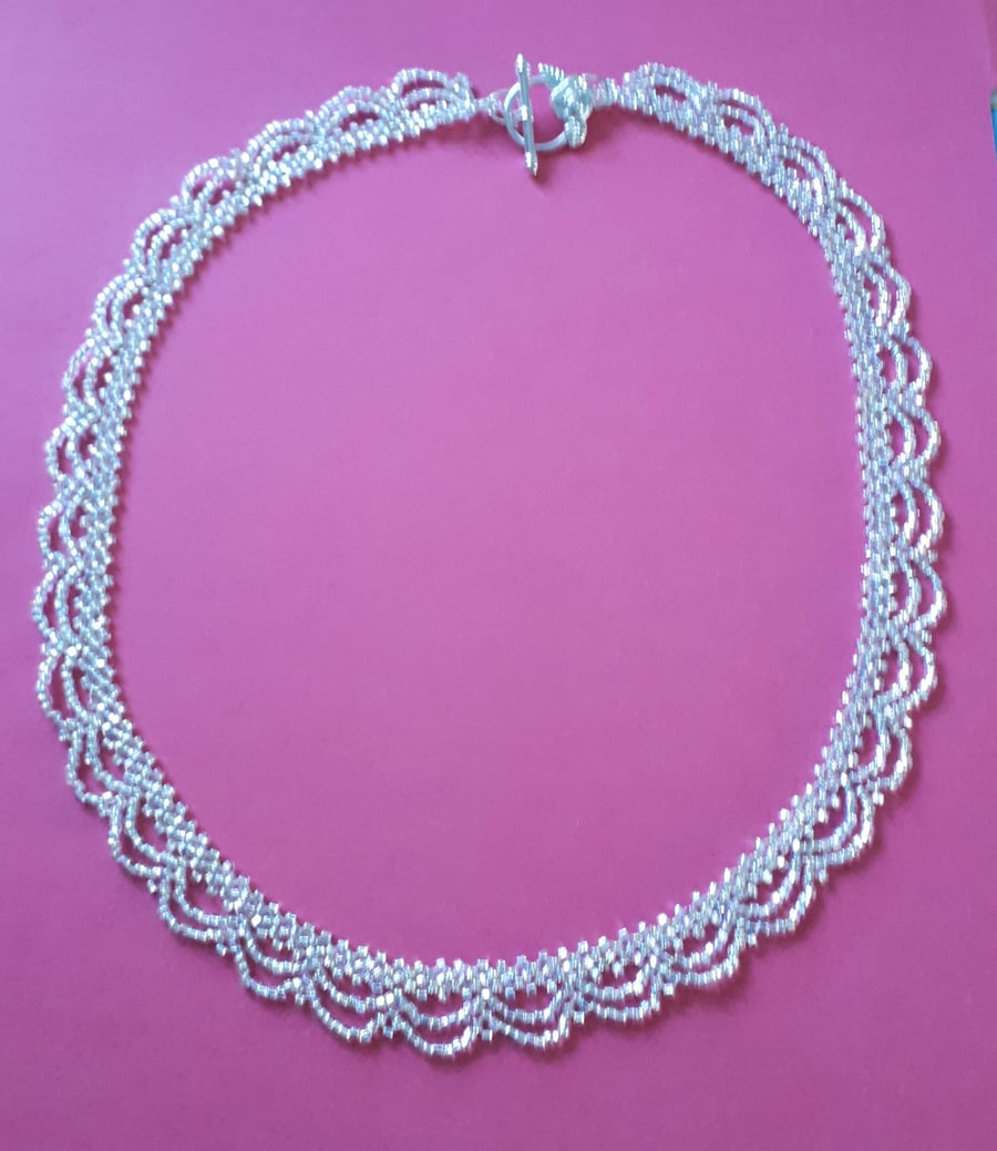 Lacy look necklace - silver AB