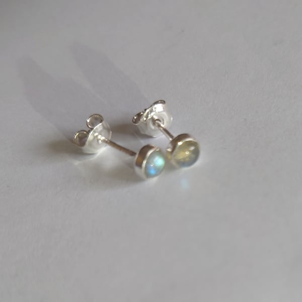 925 silver Labradorite 4mm stud earrings 