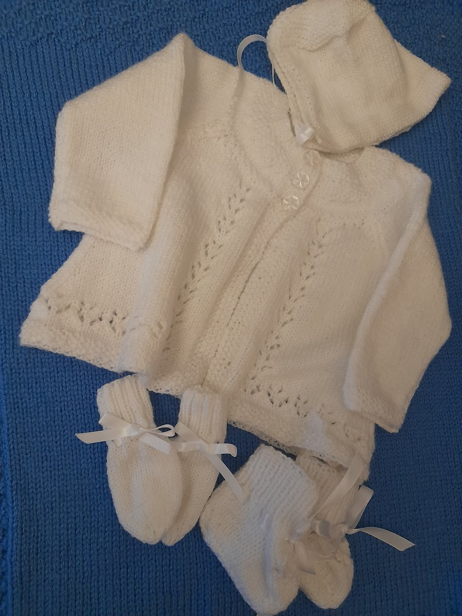 0-3 month Baby Hand knitted Matinee Set