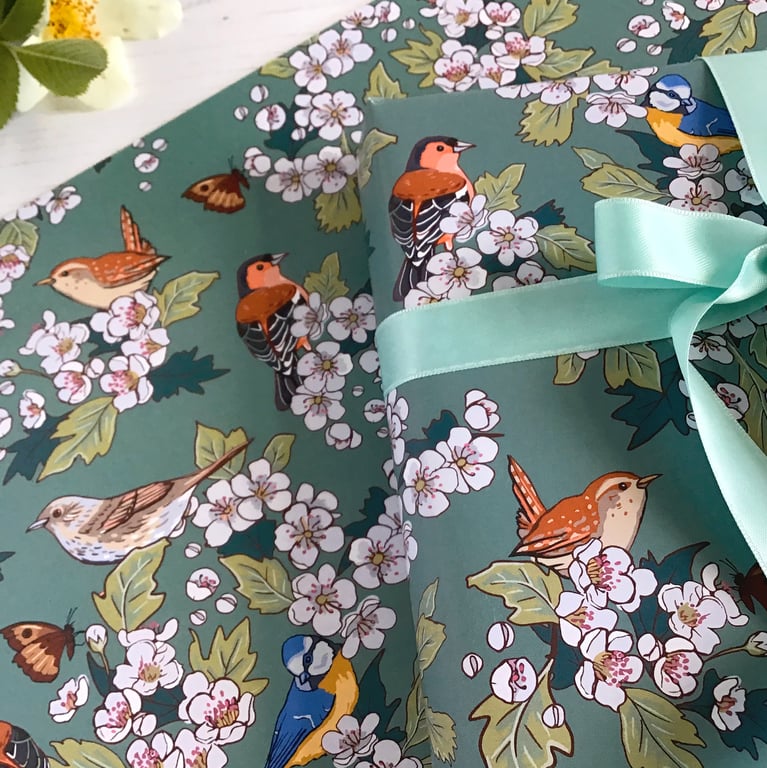 Gift Wrap Pack of 2 sheets with 2 tags, Hawthorn Blossom & Hedgerow Birds