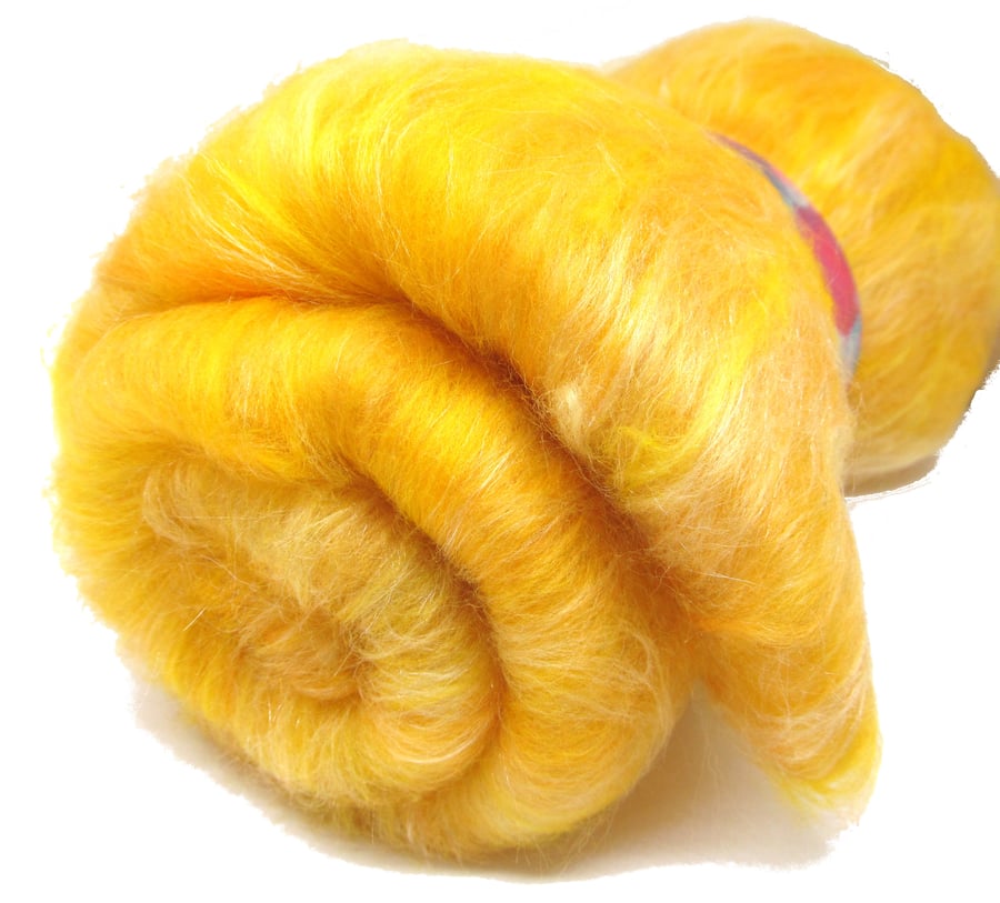 Carded Batt Merino & Silk - Golden - for Spinning Weaving Felting 100g