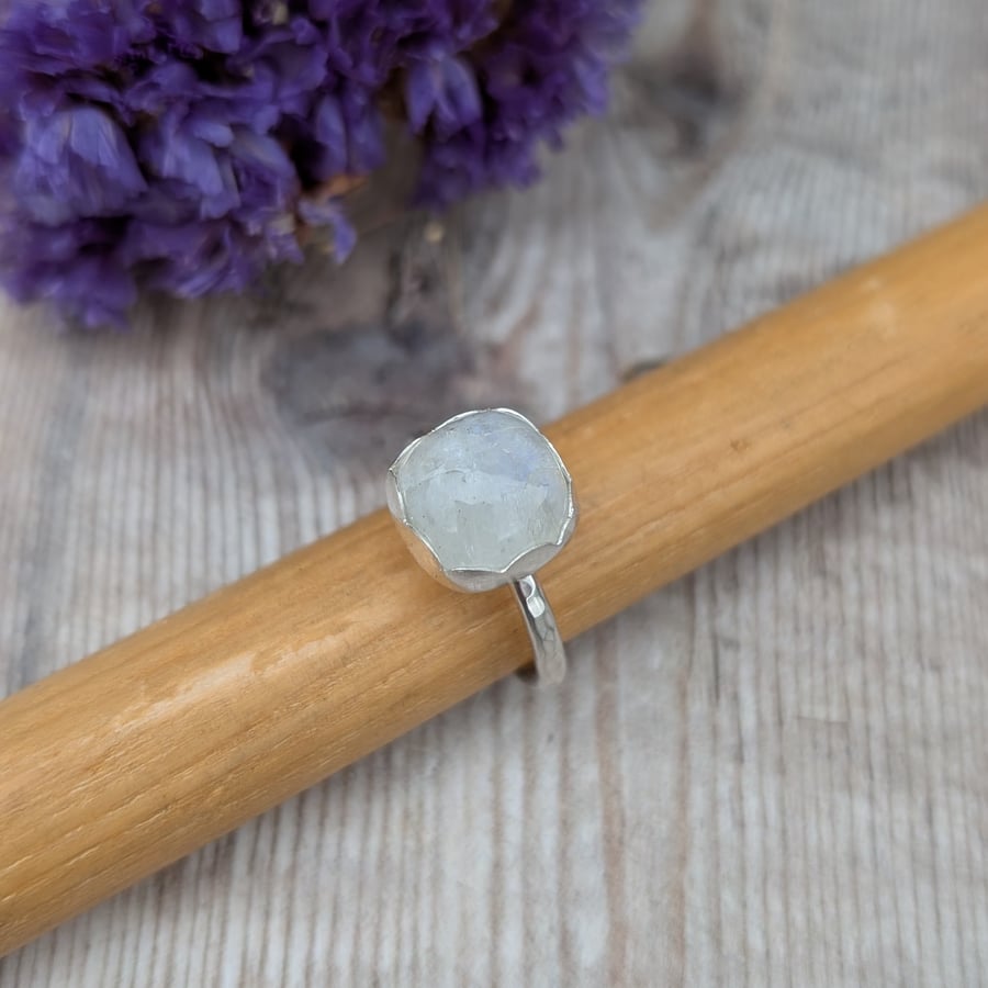 Sterling Silver Moonstone Ring - UK Size N - JBJ4027