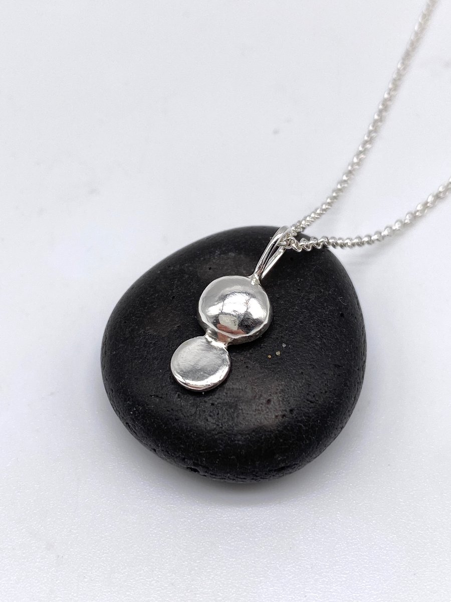 Pebbles Necklace