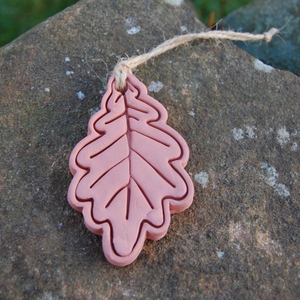 Oak Leaf Terracotta Essential Oil Diffuser - Natural Air Freshener