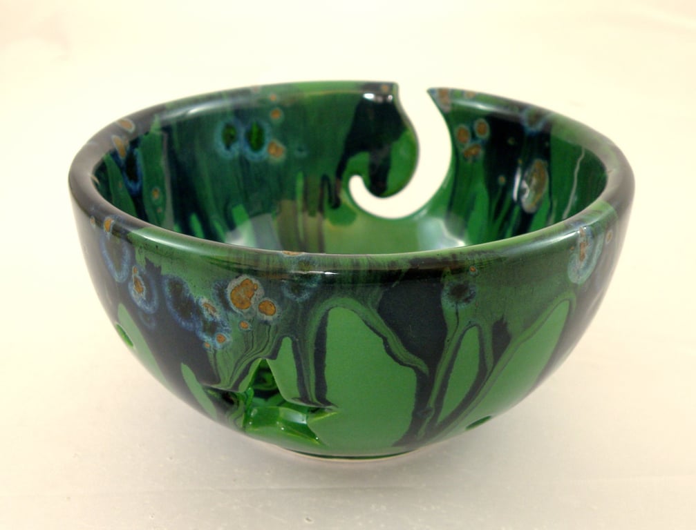 Crochet Ceramic bowl Lead free Glaze Large Yarn bowl, Knitting yarn bowl 