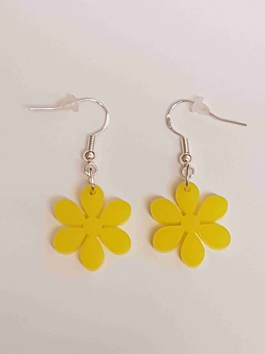 Flower Earrings 6 petals - Acrylic
