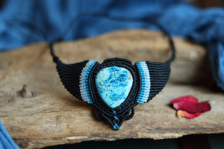 Shattuckite Macramé Necklace in black