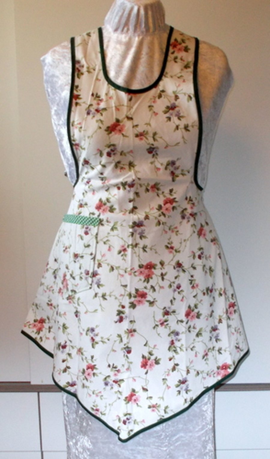 Hand made vintage style apron with print of flowers