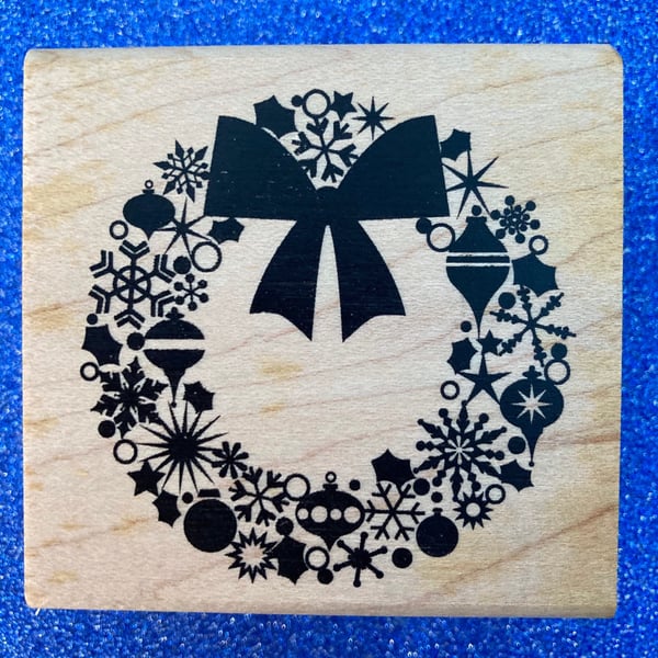 Inkadinkado Christmas Wreath Rubber Stamp 6x6cm Wooden Mounted Craft Stamp (9832