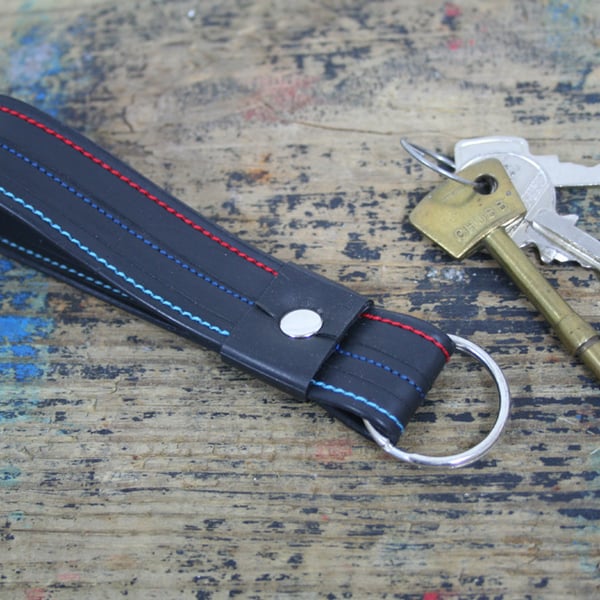 Recycled bicycle inner tube keyring