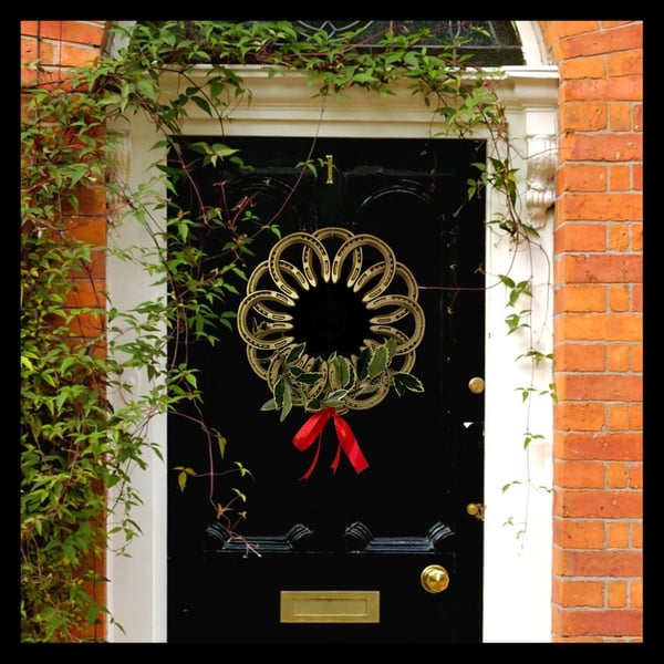 Beautiful Horseshoe Wreaths